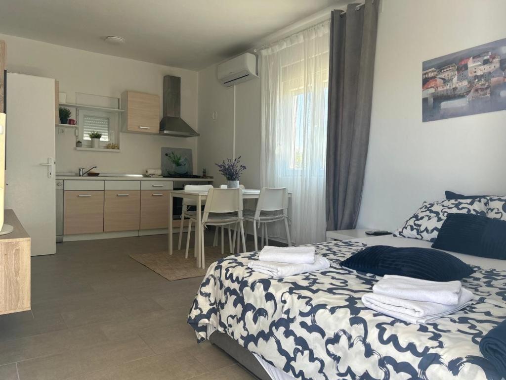 Apartmani Fulir Vrsi Luaran gambar